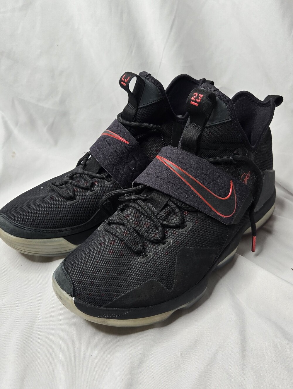 Nike LeBron 14 XIV Bred Black University Red 852405-004 Men’s Size 12